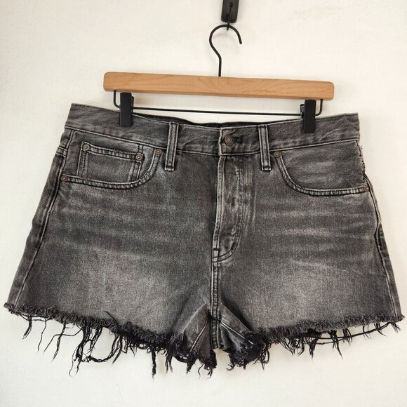 Madewell Pants - Madewell Grey Relaxed Denim Shorts Cut-Offs Classic Style Women's 29